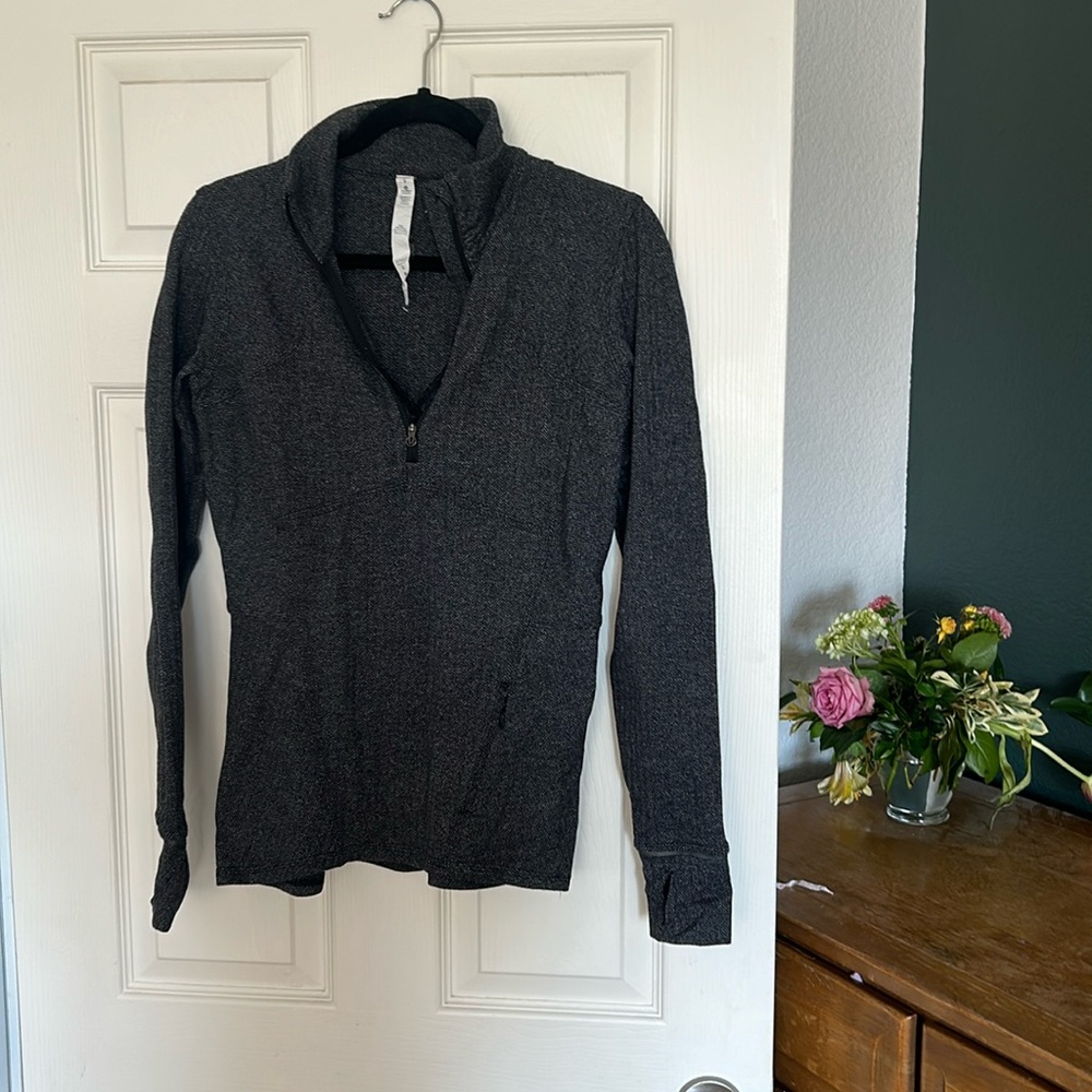 Lululemon sz8 quarter zip